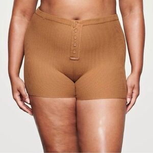 SKIMS Waffle Shorts in Camel